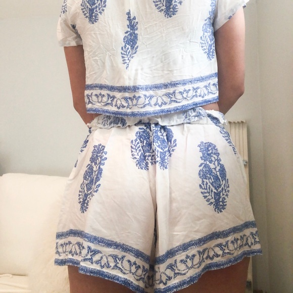 White and blue two piece set - Picture 3 of 3